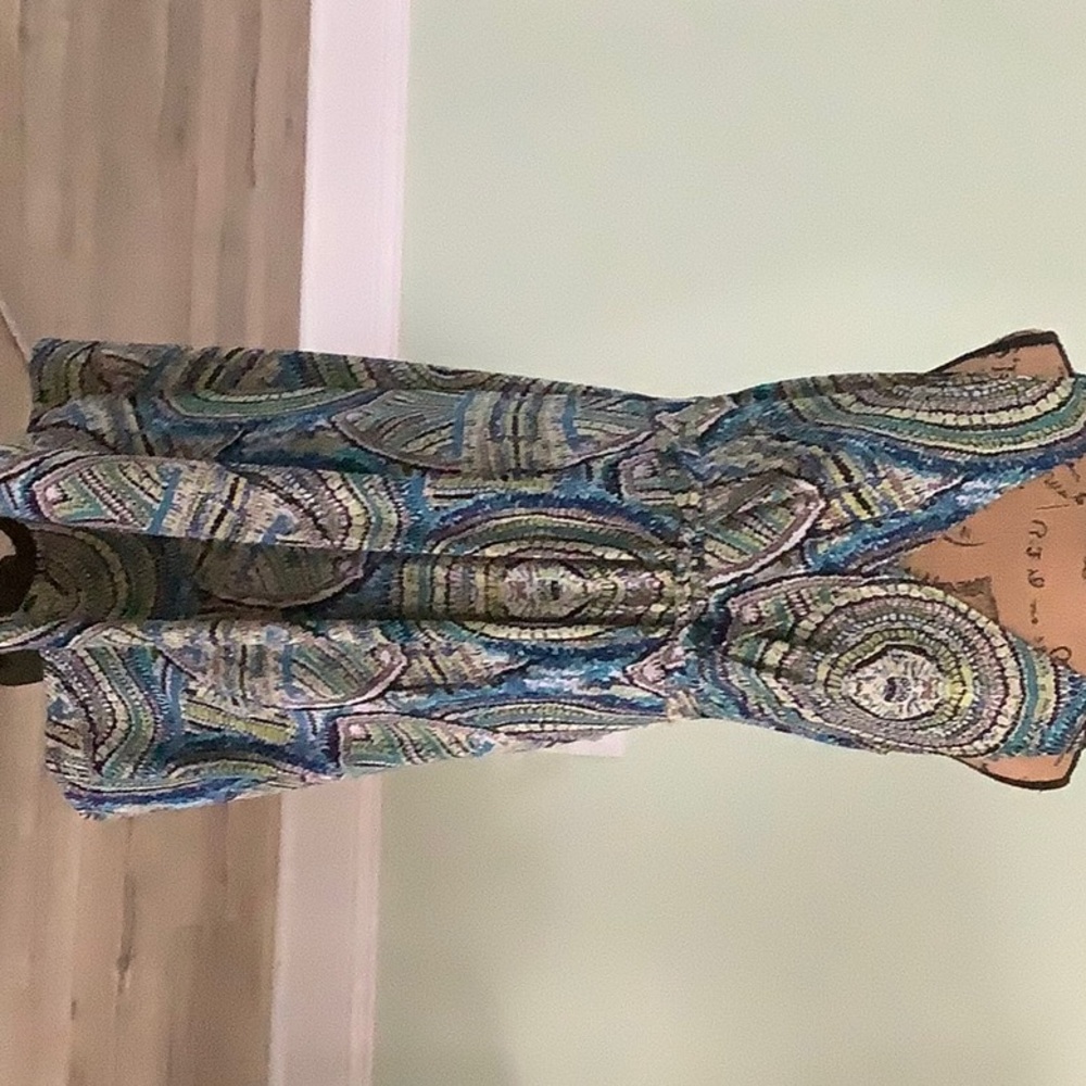 Dress, Kim Roger’s size medium. In good condition. Multicolored